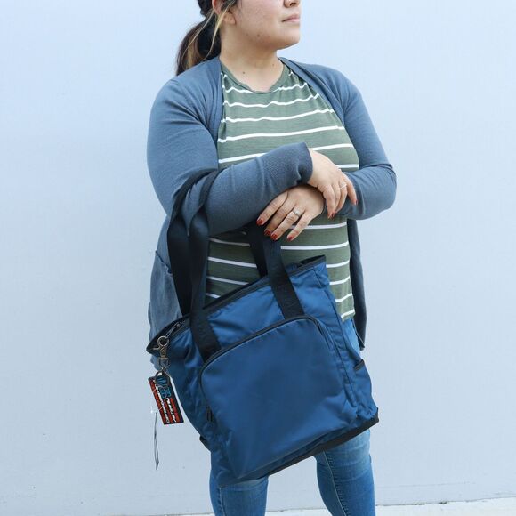 NEW Marc by Marc Jacobs Nylon Pocket Tote BONUS: MJ USA keychain $148+ - Picture 2 of 12